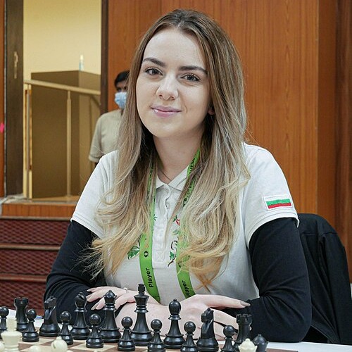 Нургюл Салимова